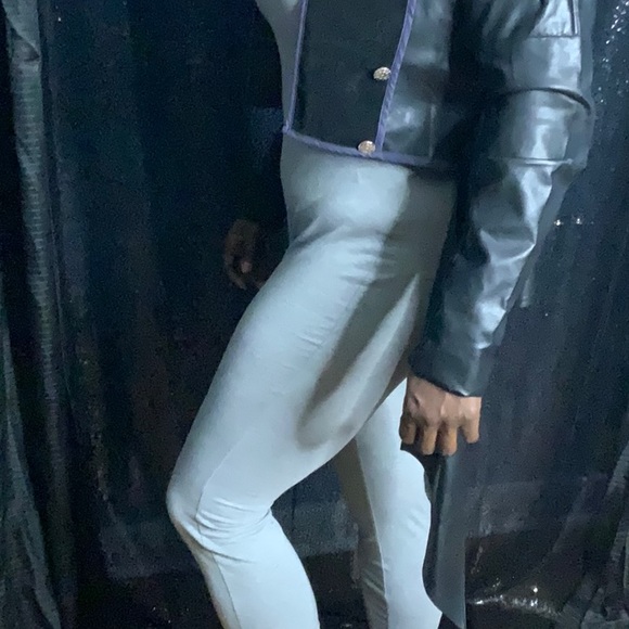 Perfect little ringmaster number - Picture 8 of 8